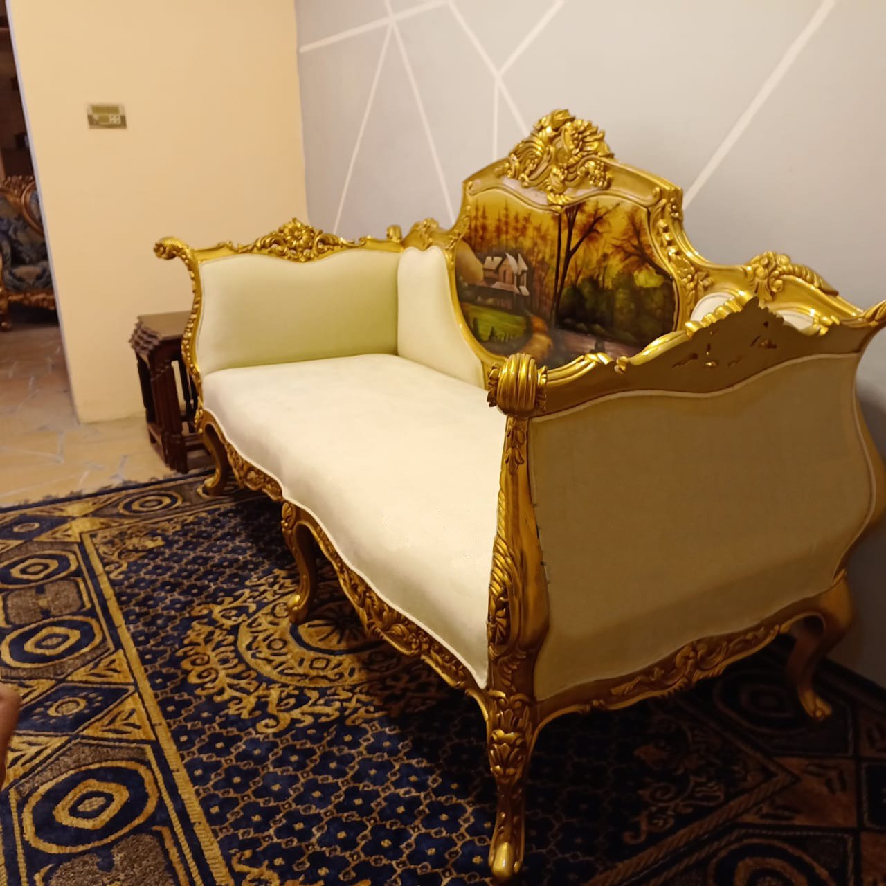 Smart Design for Royal Sofa Set