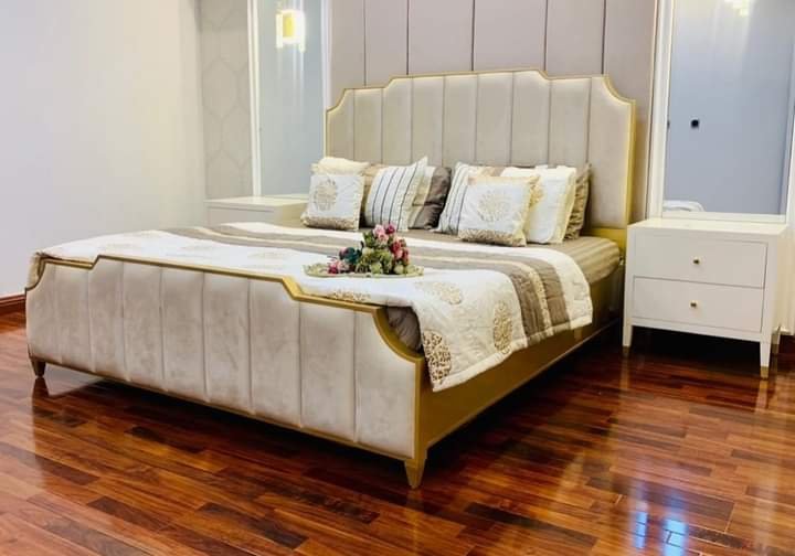 White Beauty with Dull Gold Combination Bed Set