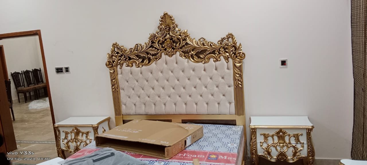 Big Crown Bed Set